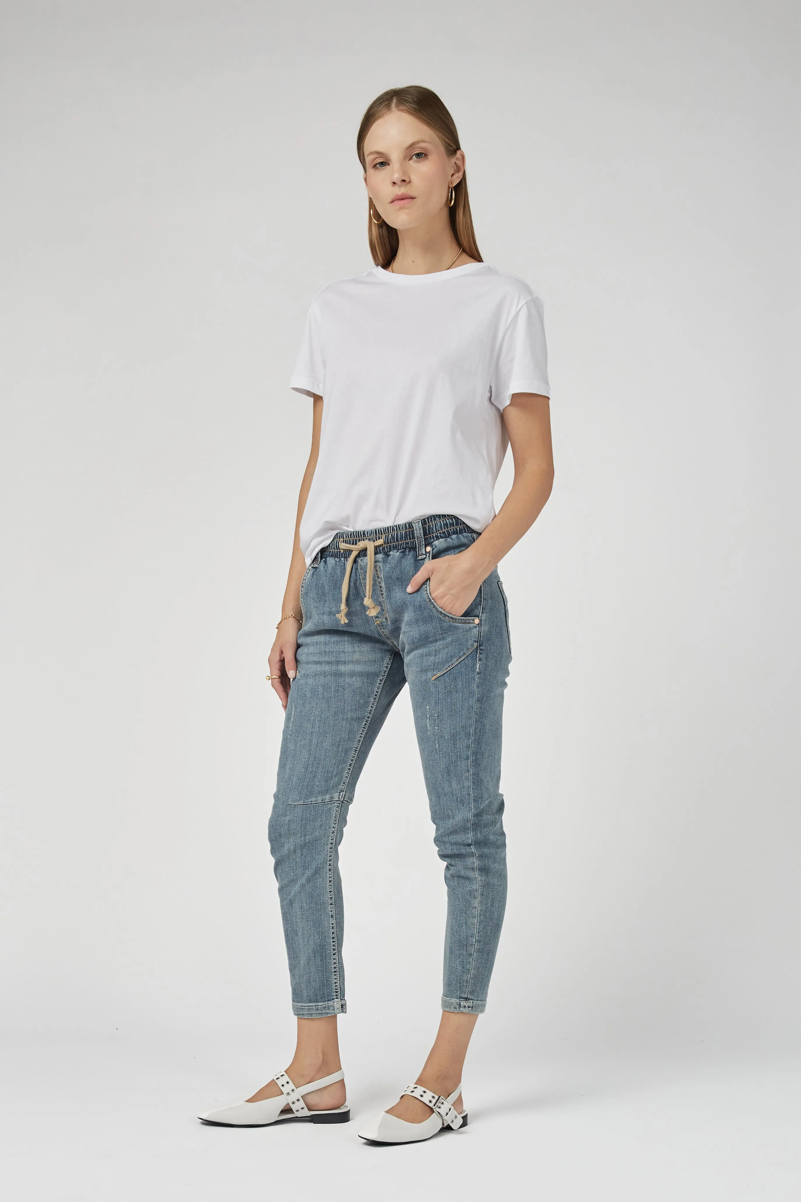 Active Sunbleached Jeans
