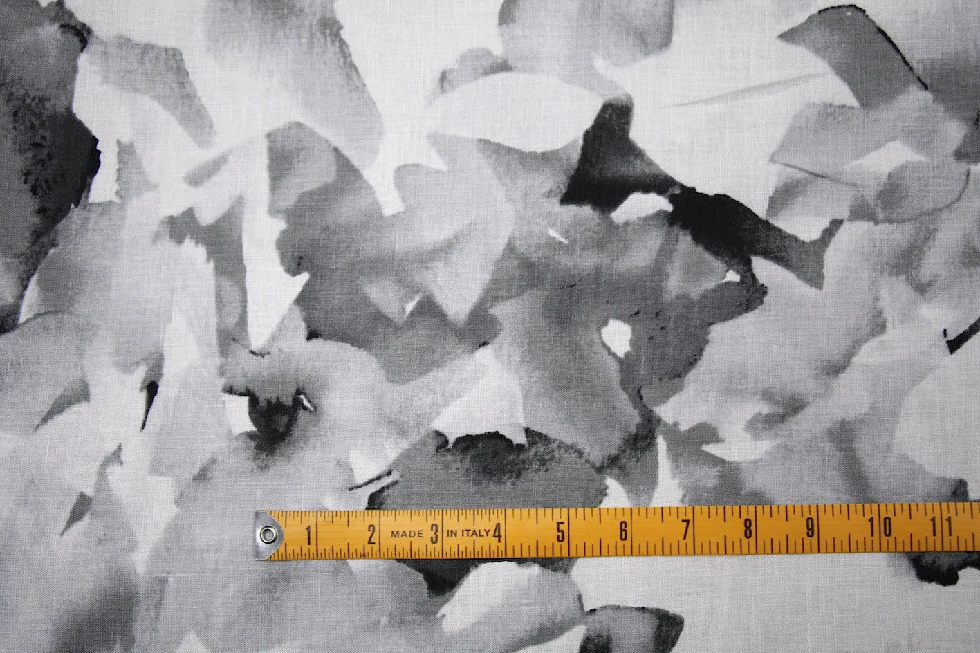 Flora Mono