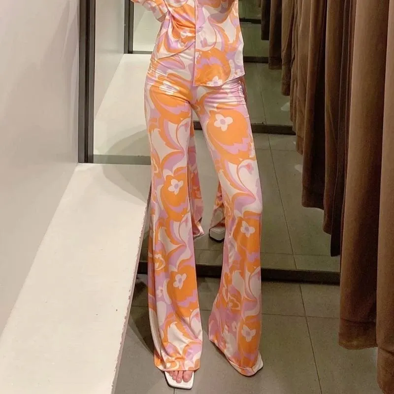 PRINTED FLARE HIGH WAIST PANTS