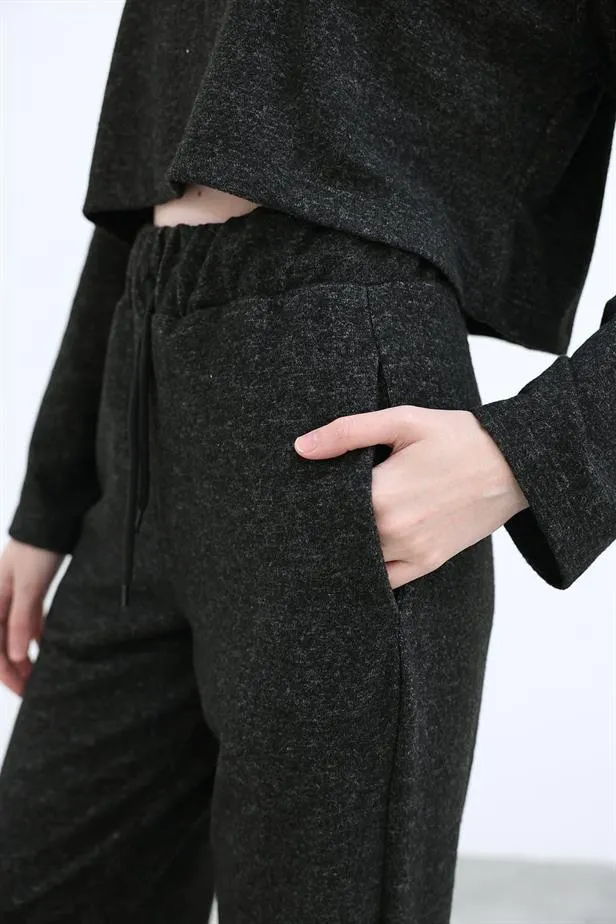 RYN Elastic Knit Pants - Black - White Plains