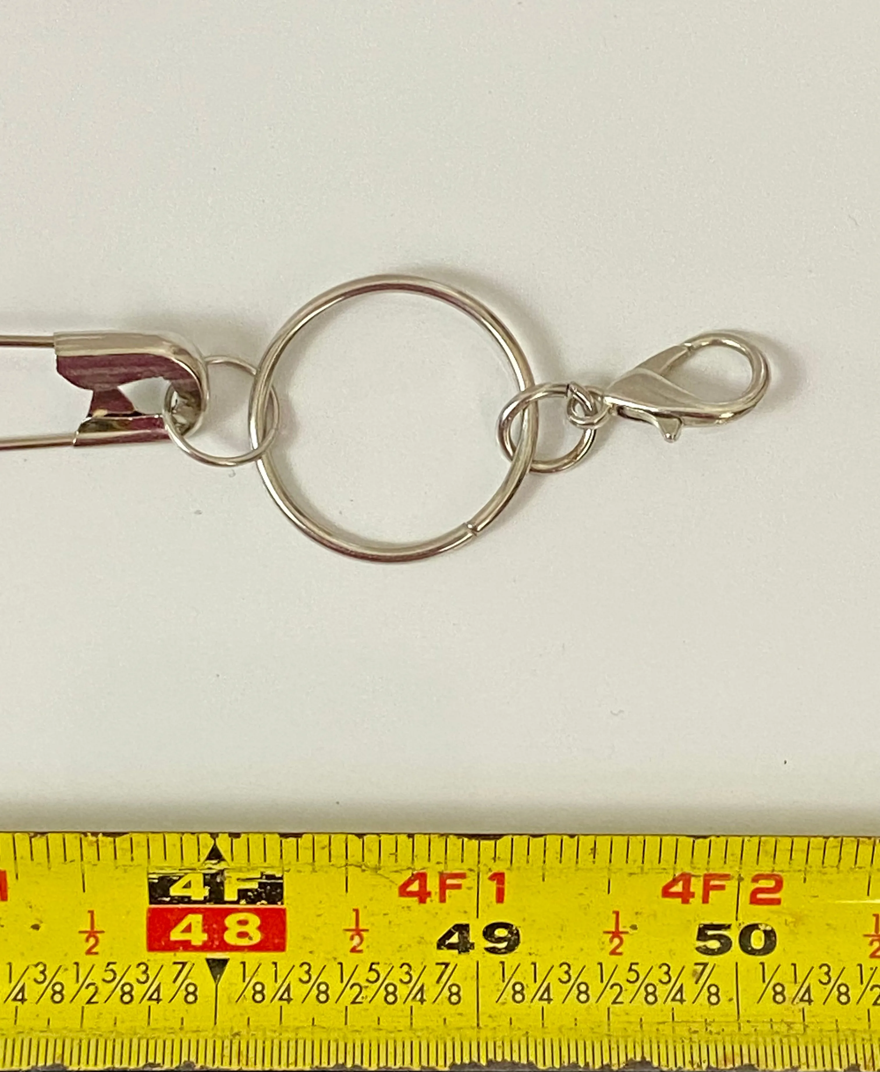 Safety pins chain belt