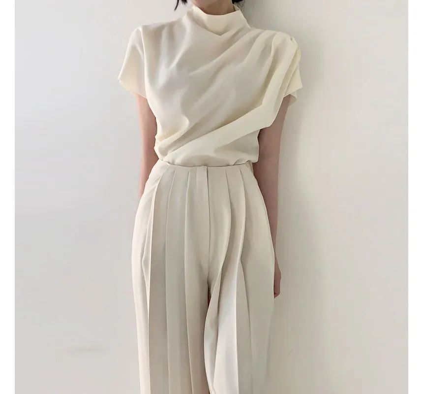 Short-Sleeve Mock Neck Blouse / High Waist Pleated Wide Leg Pants