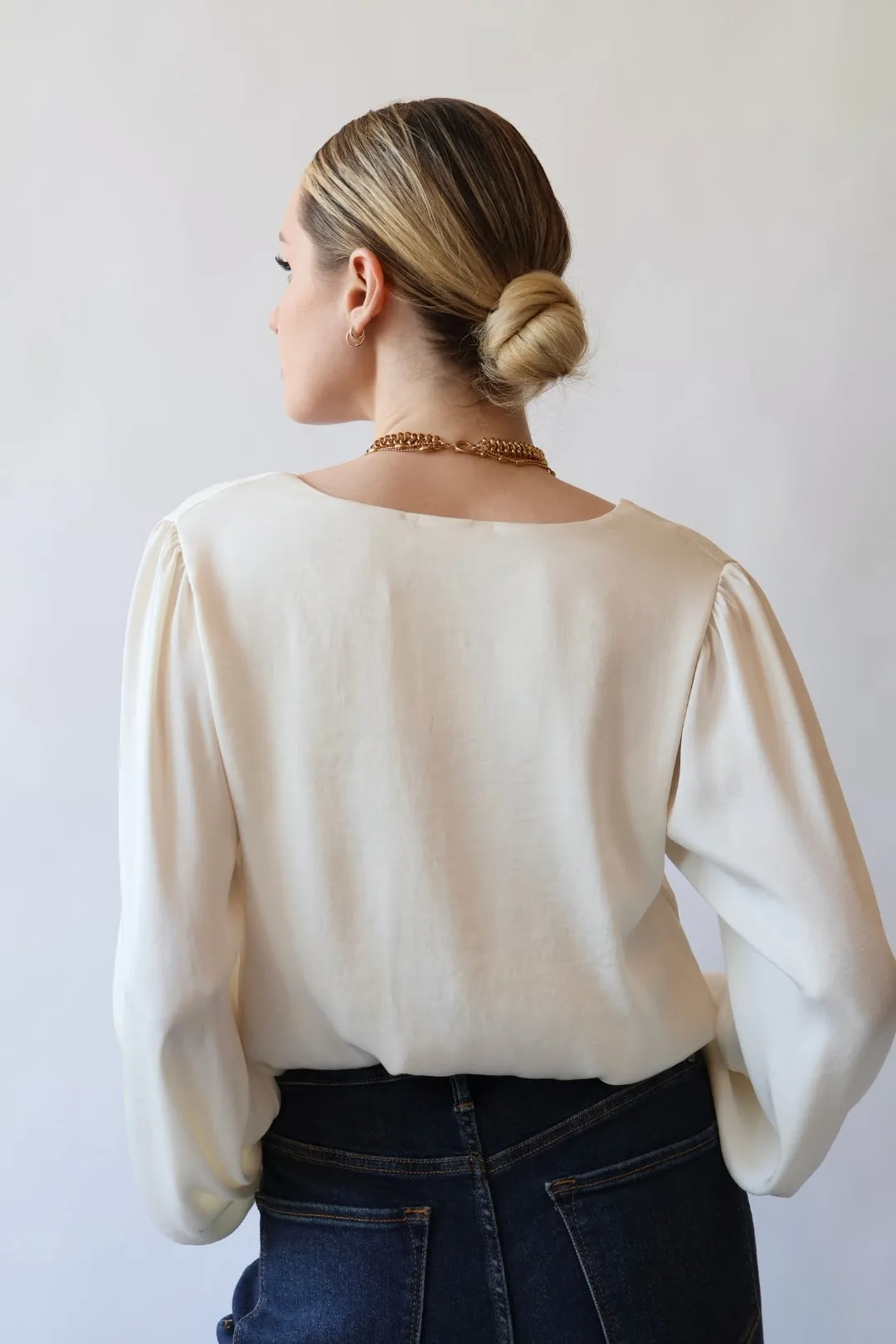 V Neck Bubble Fit Blouse